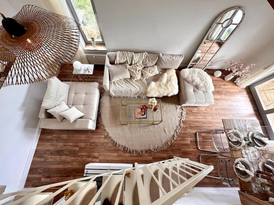 Bali Home Stylische Wohnung Mit Terrasse Schönefeld Exterior foto